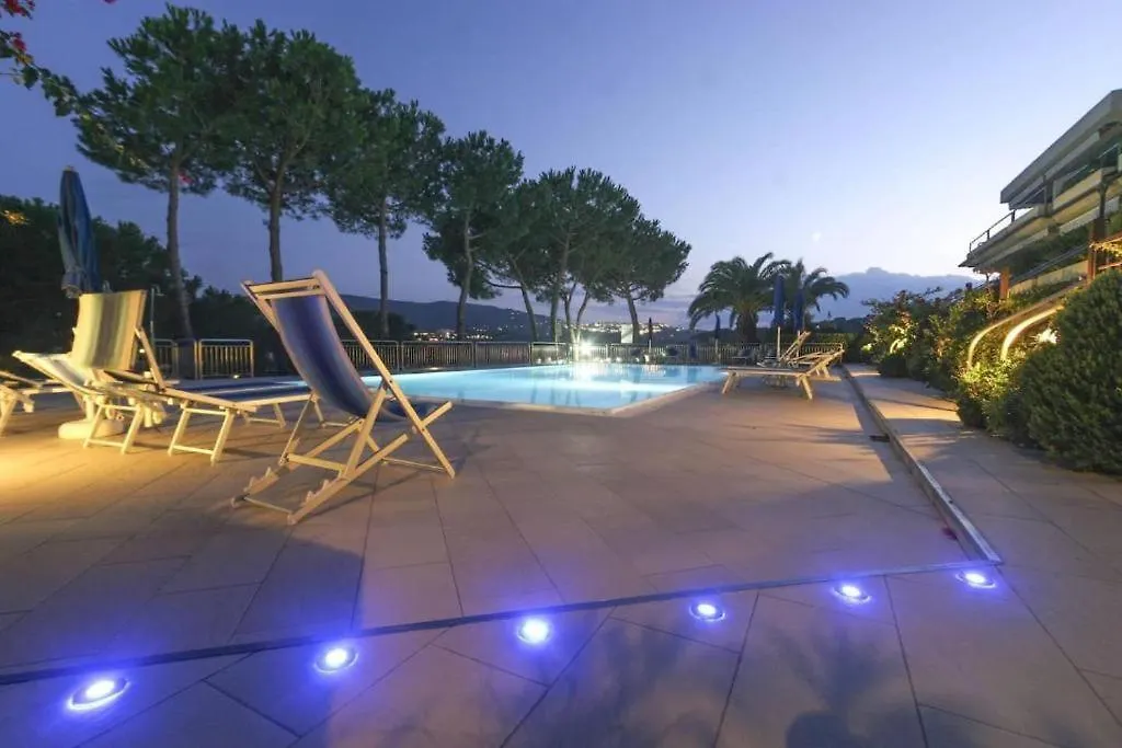 Il Porto 25 Mansarda Sul Mare - Goelba Apartment Porto Azzurro